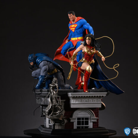 dc trinity set right 2016