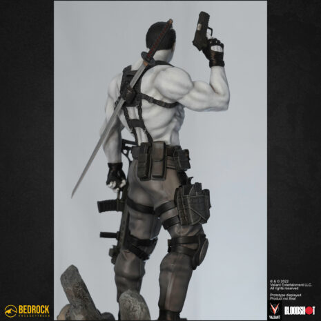 bloodshot valiant statue back 3qt right pistol and assault rifle