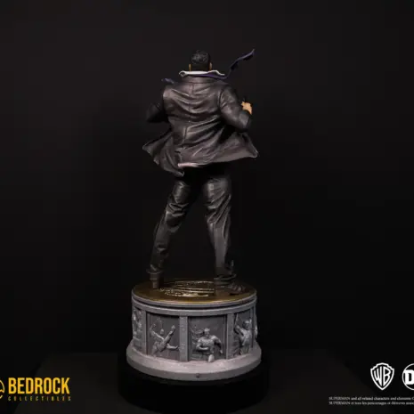 superman-statue-back superman dc secret origins 1/4 scale statue back rear shot of Clark Kent's transformation with the unseen rear narrative base design by Bedrock Collectibles