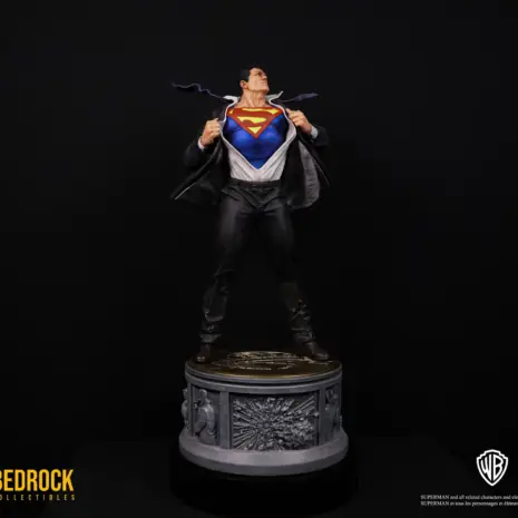 superman-statue-front Superman DC Secret Origins 1/4 scale statue by Bedrock Collectibles. Centre shot looking right of Superman