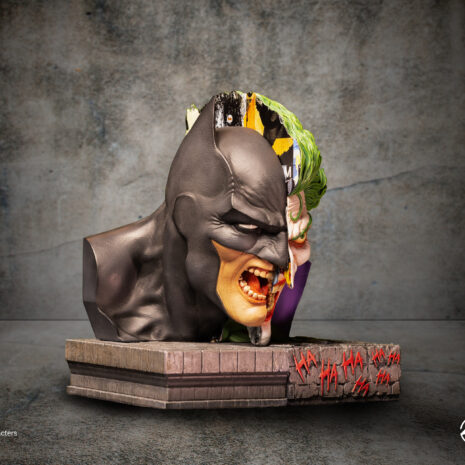 628942703591-13 batman vs joker nemesis bookend bust